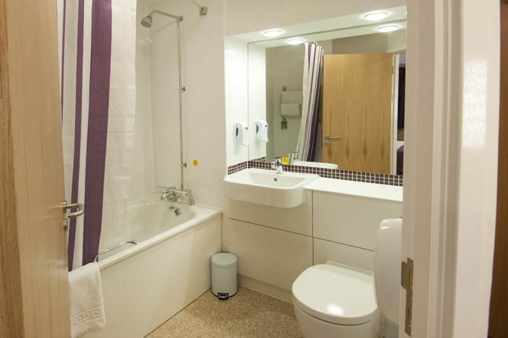Premier Inn Leamington Spa Town Centre Kamer foto