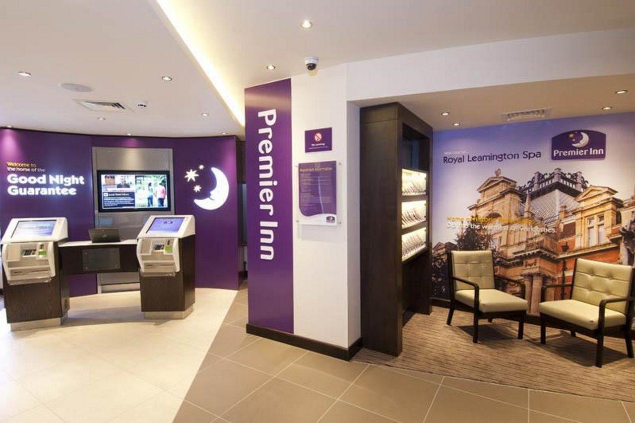 Premier Inn Leamington Spa Town Centre Buitenkant foto